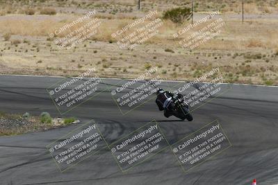 media/Apr-20-2025-AHRMA (Sun) [[393a79c373]]/Race/Group 10/Turn 4b/